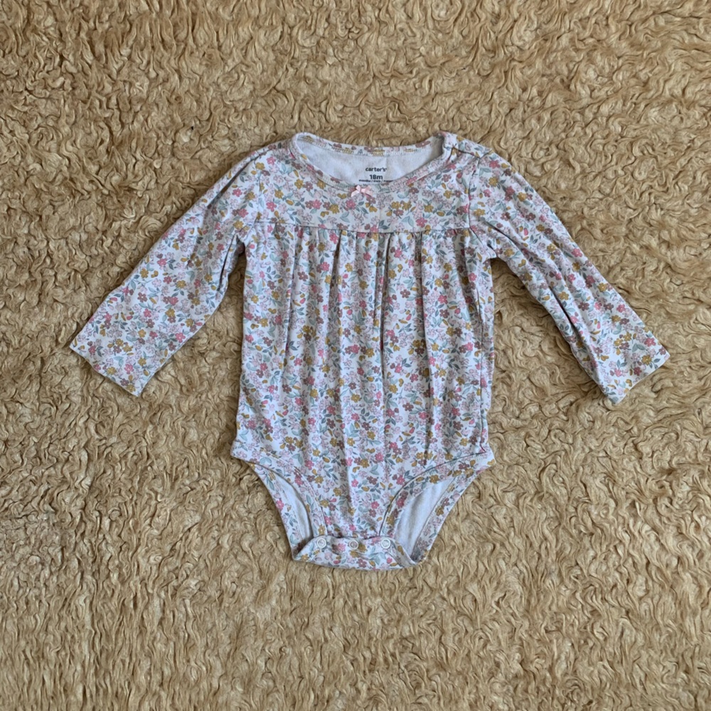 ✨ (5 for $20) Carter's Floral Long Sleeve Bodysuit